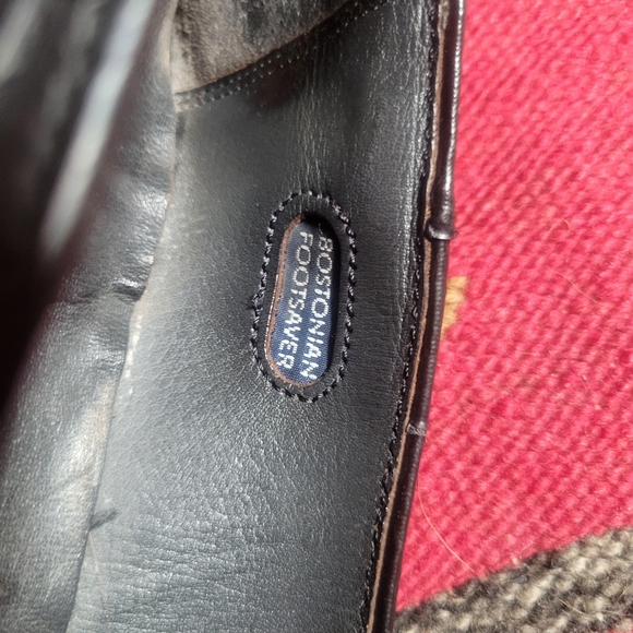 Bostonian Footsaver High Gloss Loafers - Picture 7 of 8